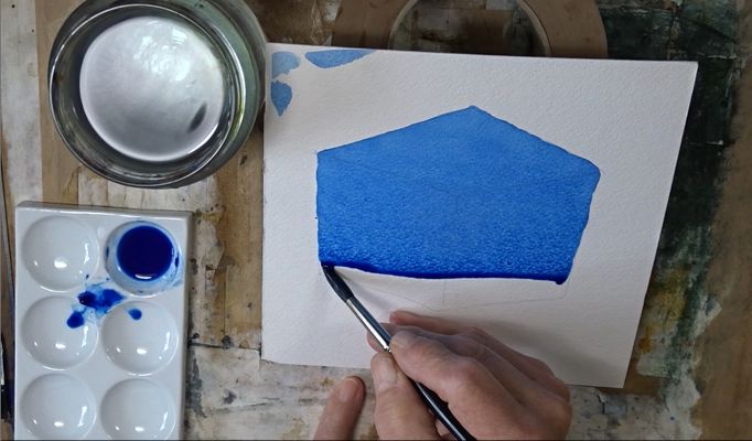 Gradually move the long bead downwards over the paper with long horizontal brush strokes.